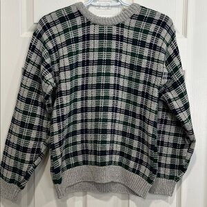 (21) Vintage Old Glory Knit Sweater